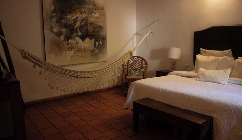 Deluxe Room, 1 Queen Bed, Ensuite, Garden View
