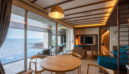 Junior Suite with private pool - New Building - NonSmoking (PS type)