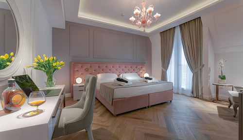 Premier Room