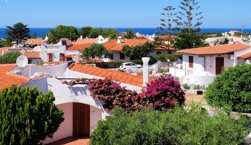 House, 4 Bedrooms, 2 Bathrooms, Sea View