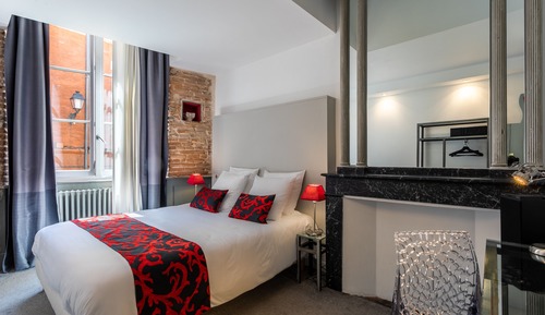Superior Double Room, 1 Queen Bed, Private Bathroom, City View