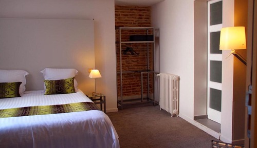 Family Room, 1 Queen Bed with Sofa bed, Private Bathroom, City View