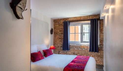 Standard Double Room, Private Bathroom, City View (Bed 140x200 cm)