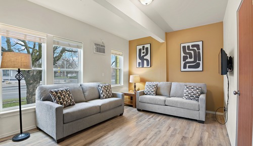 Two Bedroom Apartment Queen Ground Floor 