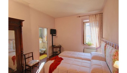 Standard Double Room (Meleto)