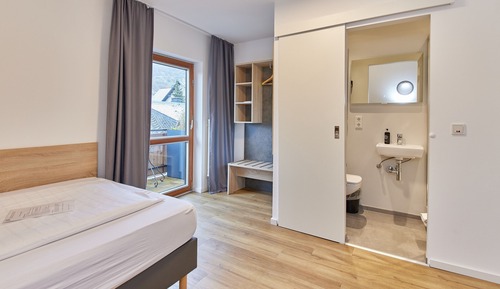 Deluxe Single Room