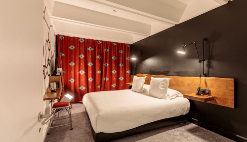 Classic Room, 1 Queen Bed (Mountain)