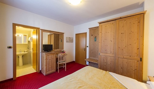Classic Double or Twin Room