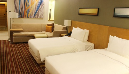 Room, Multiple Beds (Specialty)