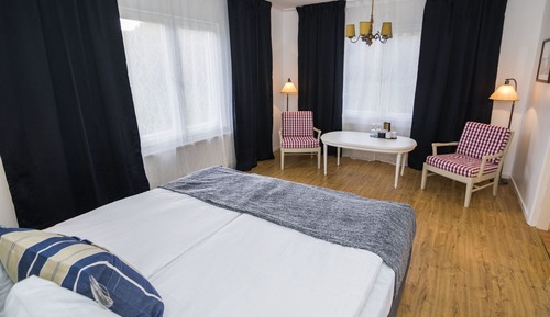 Junior Suite, 1 King Bed, Non Smoking (Bunk beds)
