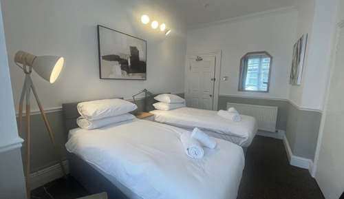 Superior Twin Room, Ensuite