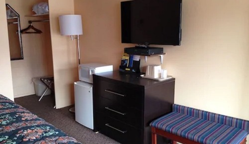 King Room Handicap Accessible