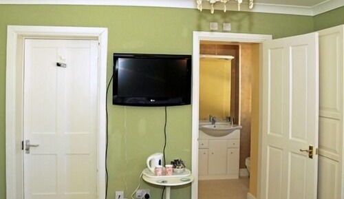 Double or Twin Room, Ensuite (GREEN)
