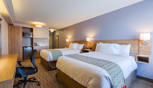 Suite, 2 Queen Beds, Non Smoking, Refrigerator