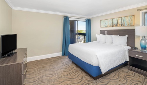 1 Bedroom 2 Queen Bed Suite (City View)