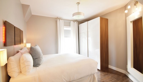 Signature Suite, 1 Queen Bed, Balcony
