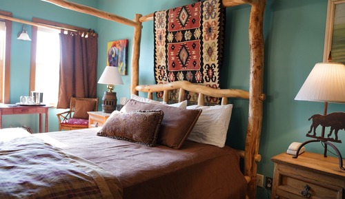 Basic Room, Private Bathroom (Cowboy Room)