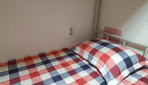 Basic Shared Dormitory, Women only, Non Smoking (6 People)