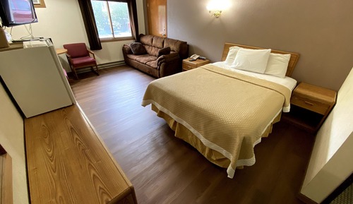 Standard Room, 1 Queen Bed