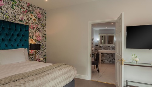 Superior King Room