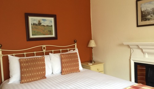 Classic Double Room, 1 King Bed, Ensuite (Room 3)