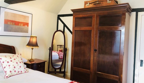 Luxury Cottage, Private Bathroom, Courtyard View