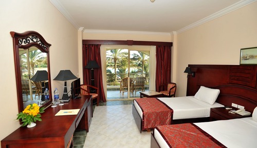Room, Beach View (With Extra Bed)