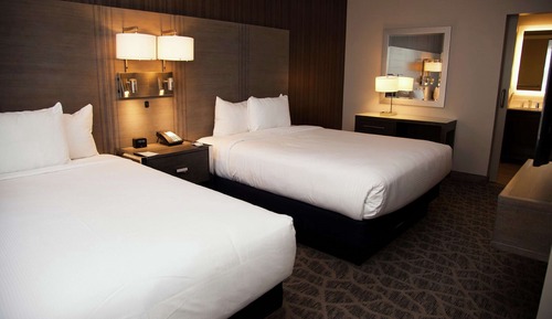 Suite, 2 Queen Beds, Lake View