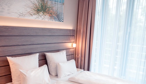 Standard Room, 1 Queen Bed
