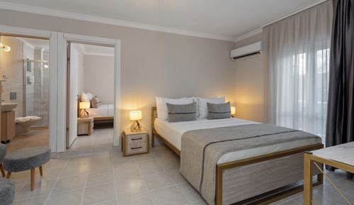 Family Room, 2 Bedrooms