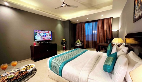 Executive Double Room, City View