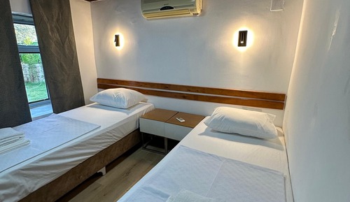 Basic Room, 2 Twin Beds