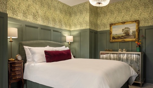 Deluxe Room, Garden View
