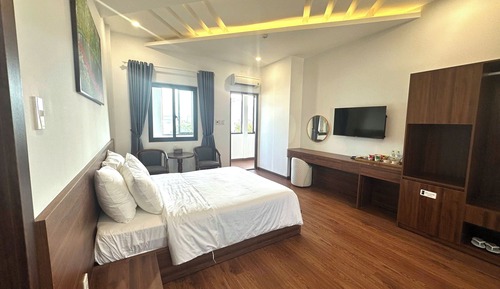 Standard Double Room Single Use, Balcony, Garden View