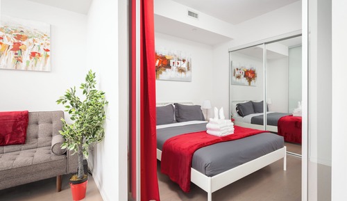 Suite, 1 Queen Bed, Non Smoking, City View