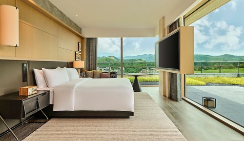 Deluxe Suite, 1 King Bed