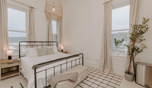 Suite, 5 Bedrooms, Kitchen
