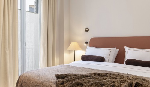 Suite, 1 Bedroom, Courtyard View
