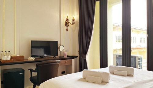 Deluxe Double Room, City View