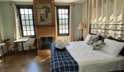 Deluxe Double Room, Lanai, Mountain View