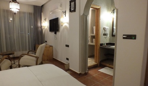 Comfort Double or Twin Room, Private Bathroom, Mountain View