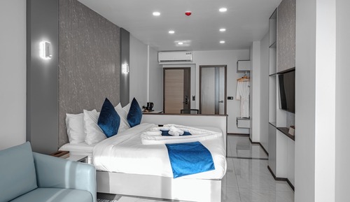Premium Double Room, 1 King Bed, Balcony, Sea View