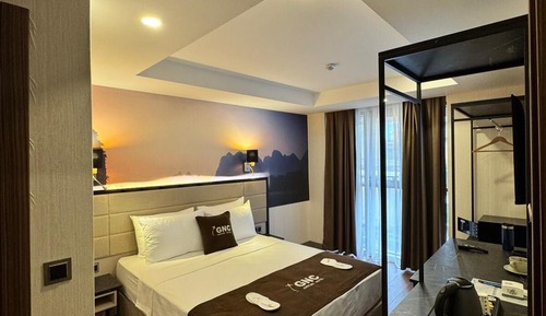 Deluxe Double Room, City View