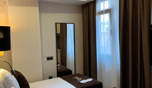 Deluxe Twin Room, City View