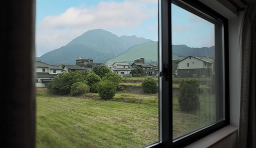 Comfort Room, Balcony, Mountain View
