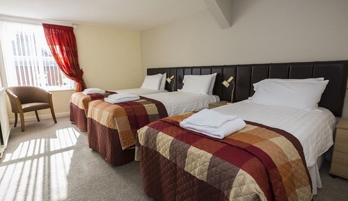 Family Triple Room, Courtyard View