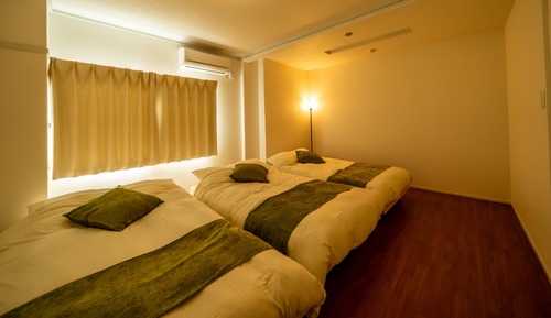 Deluxe Family Suite Room (with private bathroom and toilet), Non Smoking
