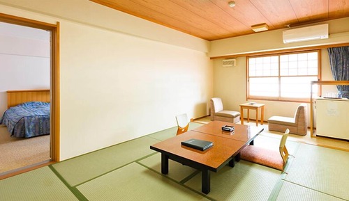 Connecting Twin Room with Shared Bathroom, Non Smoking