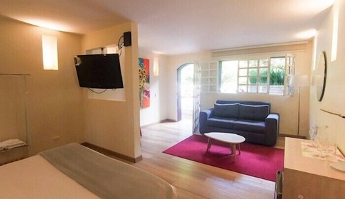 Deluxe Quadruple Room, Pool View