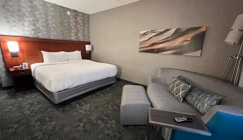 Deluxe Single Room